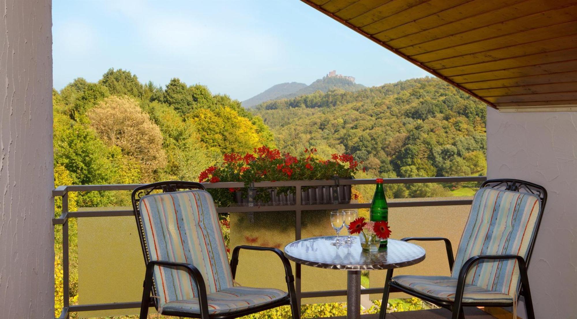 Gasthaus Trifelsblick Wernersberg Buitenkant foto